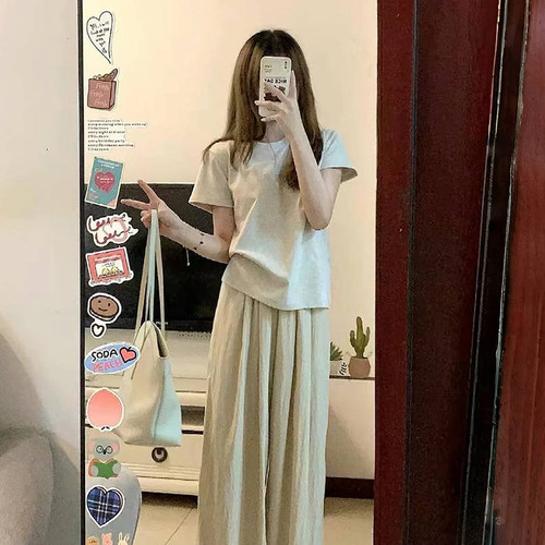 短款修身圆领纯色短袖T恤女