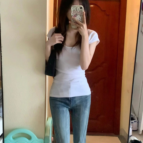 正肩纯棉U领修身纯棉短袖T恤女
