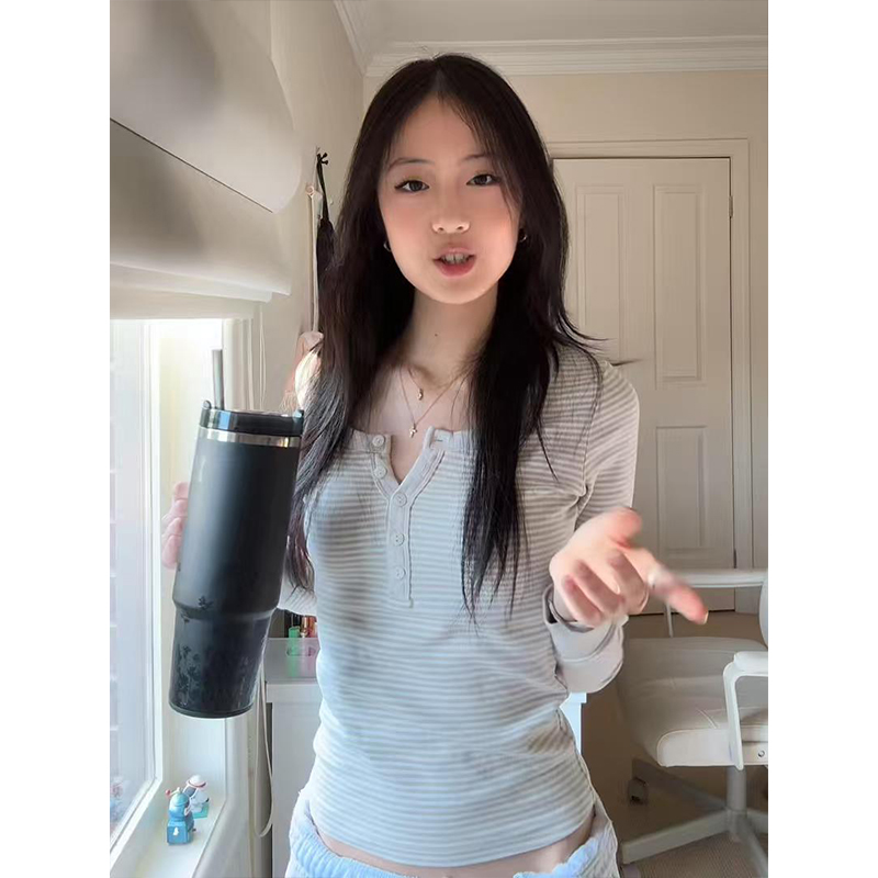 辣妹短款修身条纹纯棉长袖T恤