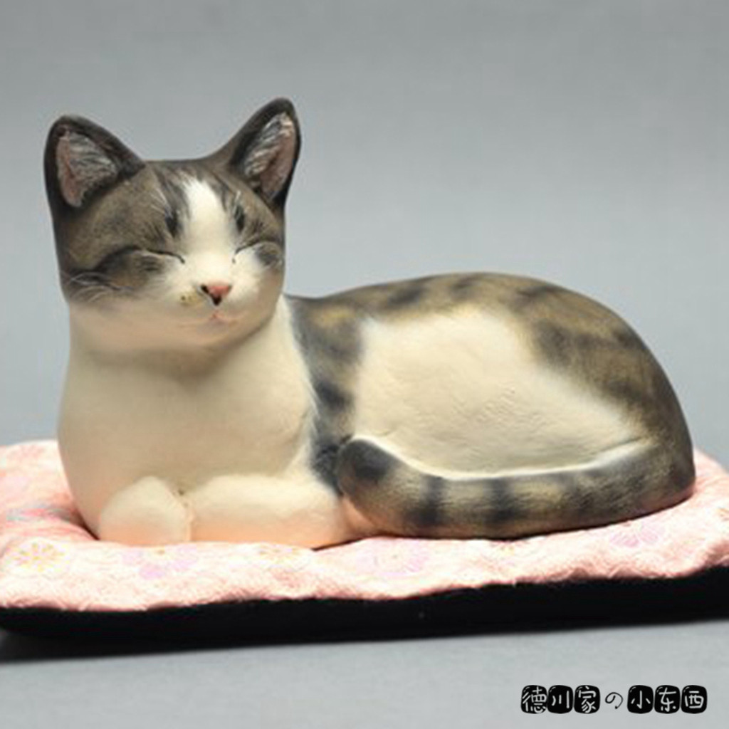 日本代购 匠人手工 侧卧小憩的灰白猫咪 精美 摆件 收藏 工艺品