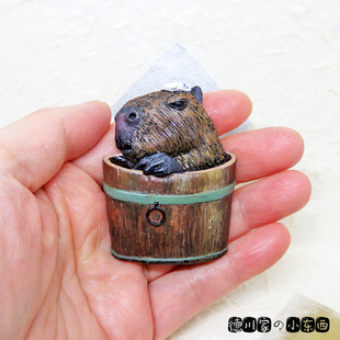 水豚豚鼠 包包配饰 匠人手工 服装 日本代购 别针 可爱 泡汤 胸针