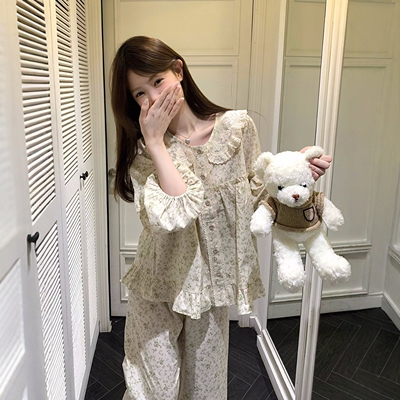 甜美碎花娃娃领蕾丝边长袖睡衣女