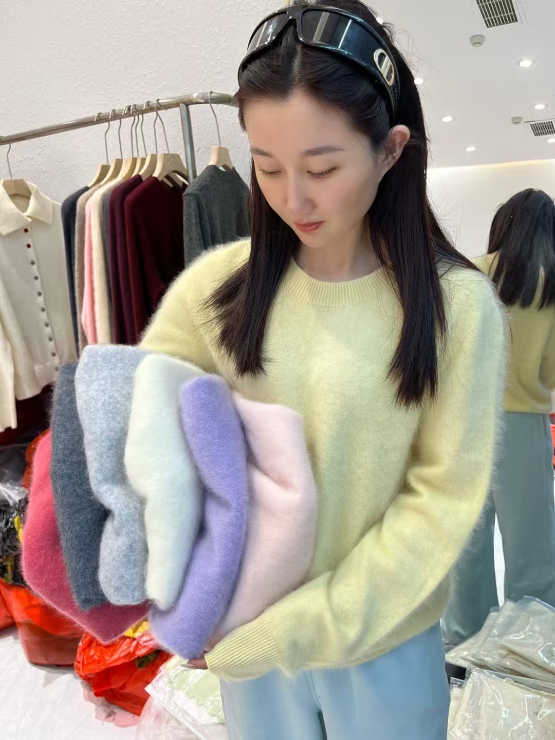 2025羊毛拉毛羊绒新款韩版圆领长袖针织衫女宽松显瘦百搭毛衣上衣