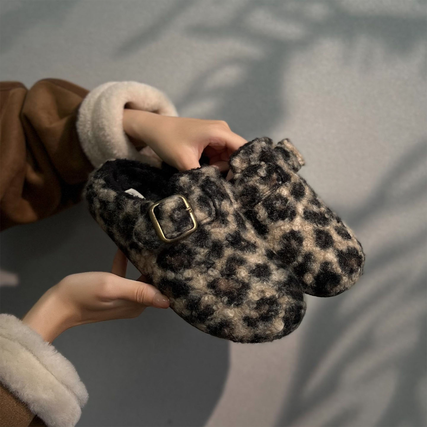 豹纹棉拖鞋女款2025新款时尚情侣勃肯鞋一脚蹬保暖毛绒拖鞋女冬季