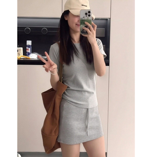 知名度SHOP 灰色正肩圆领纯棉短袖T恤女夏季辣妹修身百搭显瘦上衣