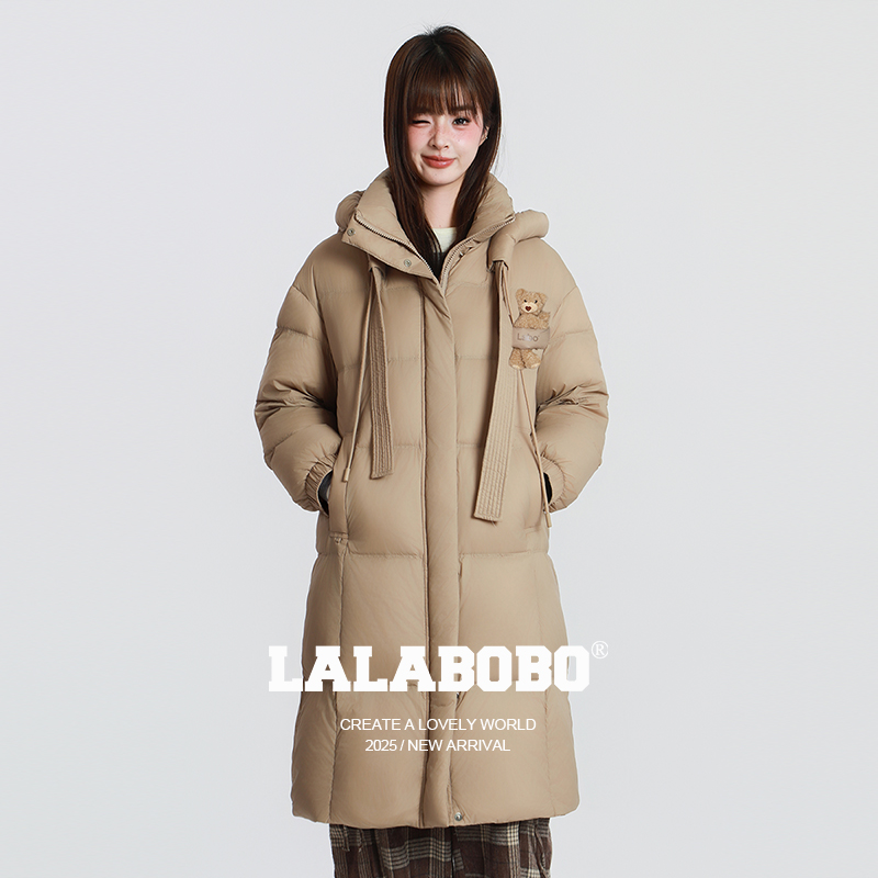 LALABOBOlogo奶油中长羽绒服