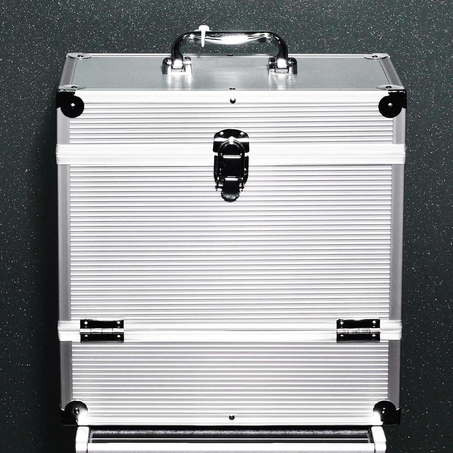 CD唱片收纳箱铝制硬壳可容纳40张