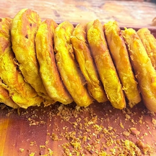 甘肃陇南西和猪油饼儿时甘肃油饼味道,在外闯荡的游子回忆满满5个