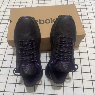 REEBOK 锐步 女款超轻户外防水运动鞋黑色轻便透气