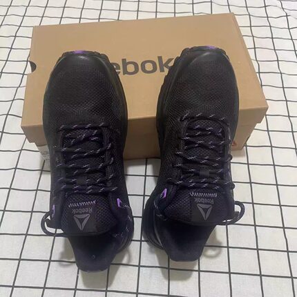 REEBOK 锐步女款运动鞋跑步机超轻户外运动鞋黑色轻便透气