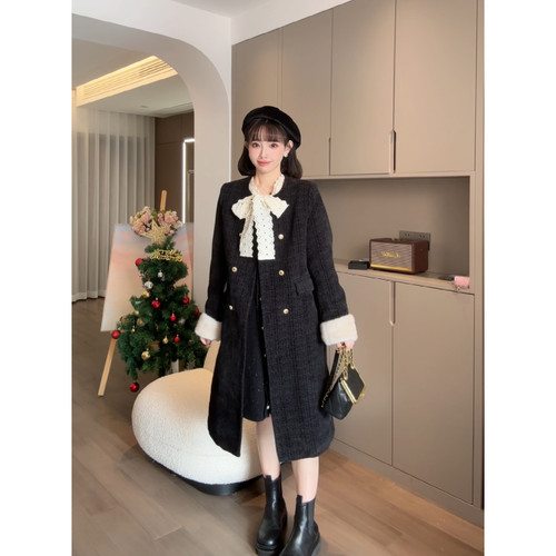 娜娜的孕期穿搭小香风羽绒服大衣