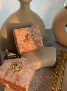 EAT MOON自制原创复古粉色美人头系列天鹅绒丝绒首饰盒戒指盒礼盒