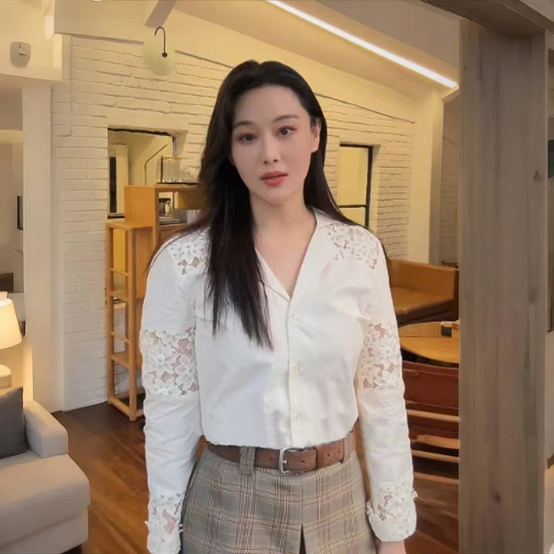张馨予~款法式2025早春新款别致蕾丝拼接长袖小西装领单排扣衬衫