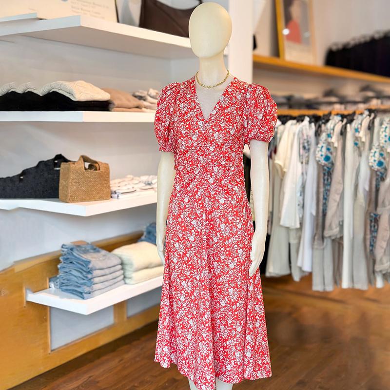 法式小众2025早秋新款系蝴蝶结泡泡袖褶皱碎花V领长裙大摆连衣裙