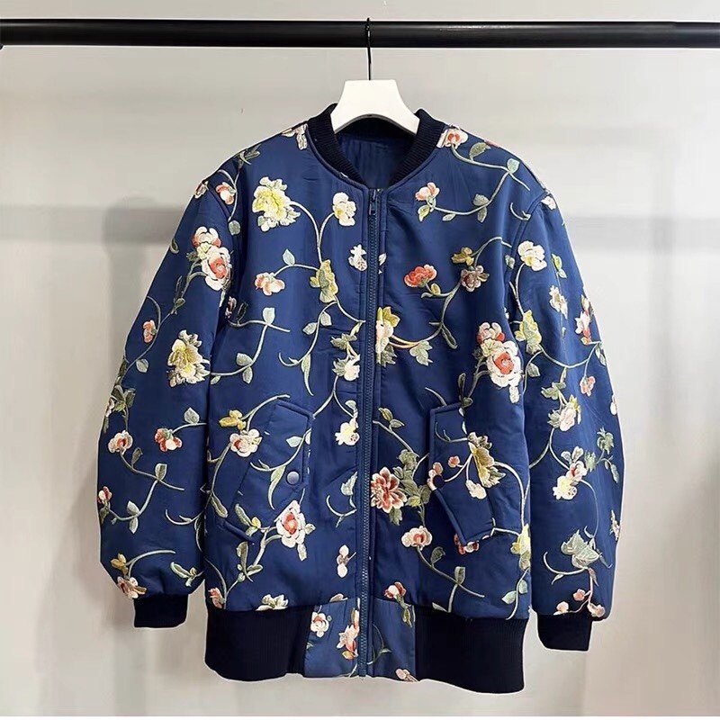 北欧小众 2023秋冬新复古立体刺绣花朵夹棉立领宽松夹克式外套女