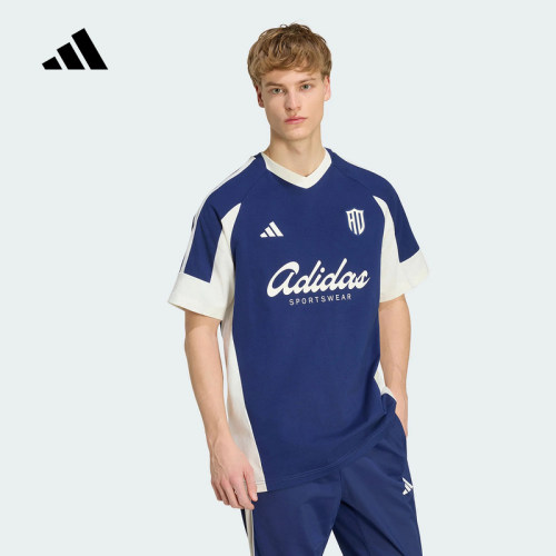 adidas阿迪达斯2026秋男足球风撞色印花宽松运动短袖T恤 KX9963