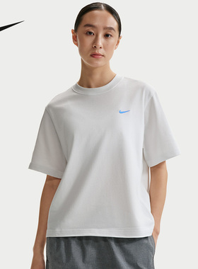 NIKE耐克女子T恤夏季新款背部图案休闲宽松短袖针织衫 IR7589-121