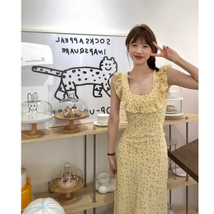 法式 气质收腰荷叶边吊带长裙 复古碎花方领连衣裙女2024年夏季 新款