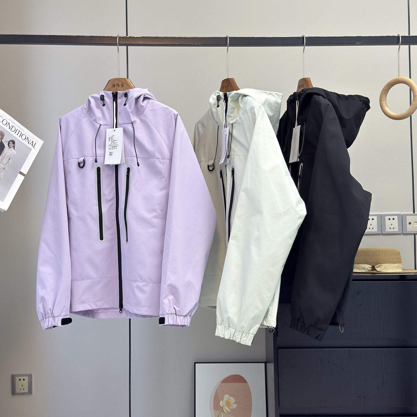 户外山系！男女情侣款3M反光压胶拉链防水连帽登山服机能冲锋衣