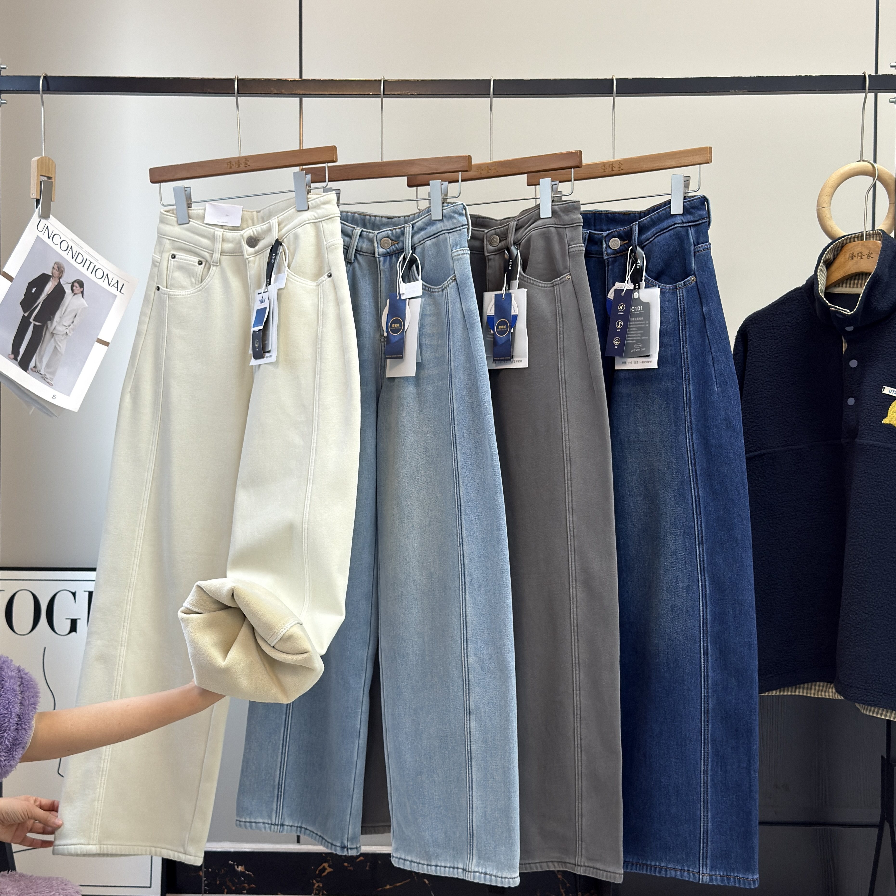 渠道好货！冬季保暖加绒加厚密密绒复古显瘦直筒窄版阔腿牛仔裤女