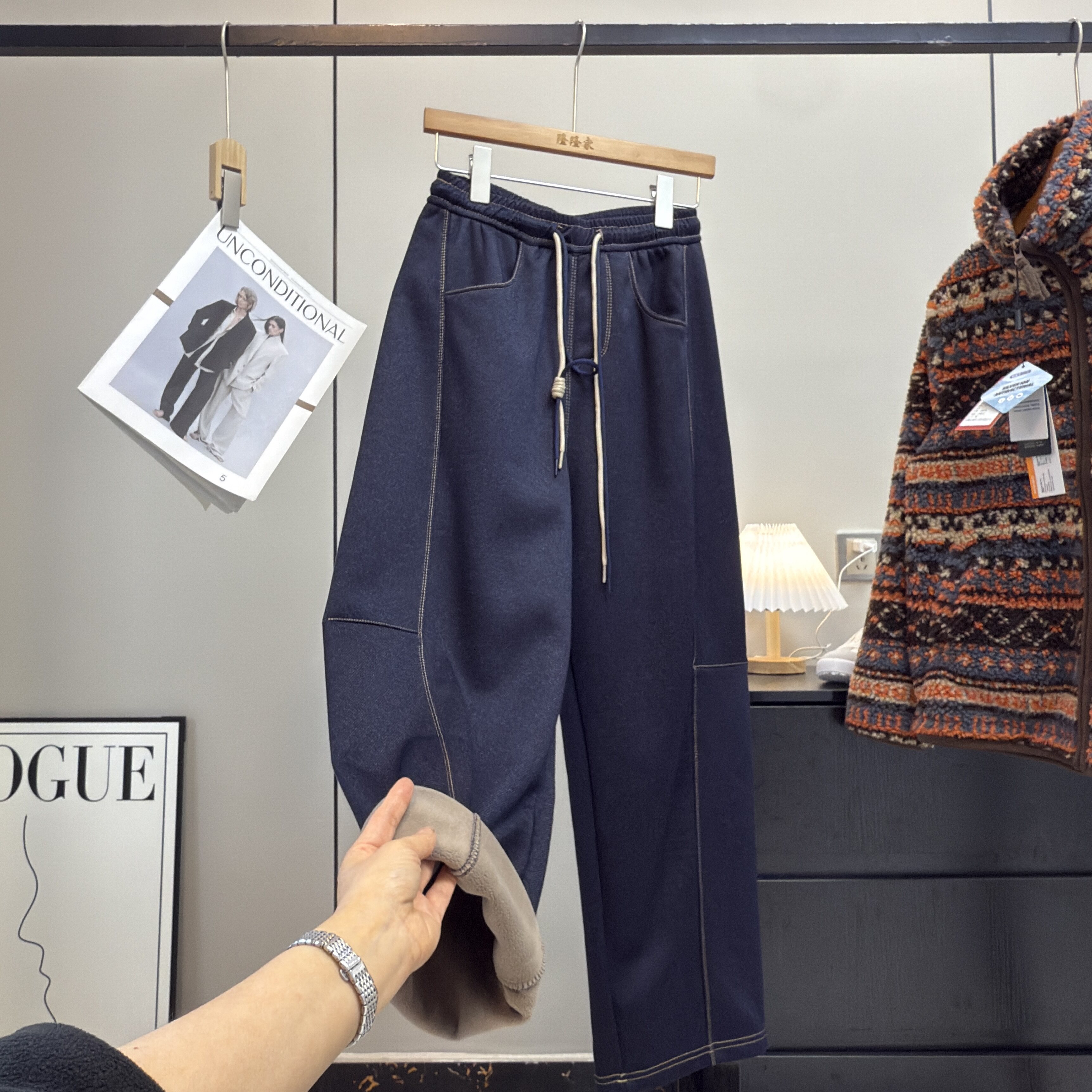 大厂订单！高品质~垂坠松紧腰加绒加厚保暖阔腿弯刀裤休闲牛仔裤