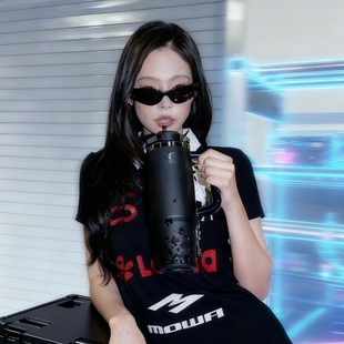 Stanley联名Jennie爆款保温杯车载办公大容量吸管杯史丹利水壶