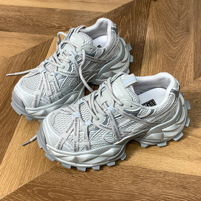 YOUNGER LURE老爹鞋女款2026新款今年流行爆款厚底增高显脚小潮酷