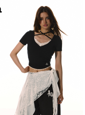 ACME AURA美式辣妹假两件蕾丝V领正肩短袖t恤女