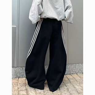 爵士跳舞裤 春季 宽松阔腿垂感弯刀裤 复古三条杠黑色休闲卫裤 子 美式