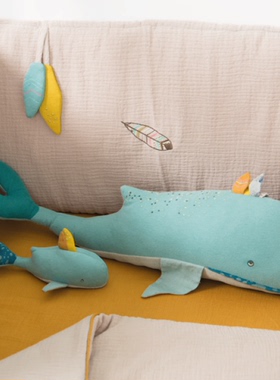 法国moulin roty奥尔加系列大鲸鱼抱枕玩偶小鲸鱼安抚摇铃 uneei