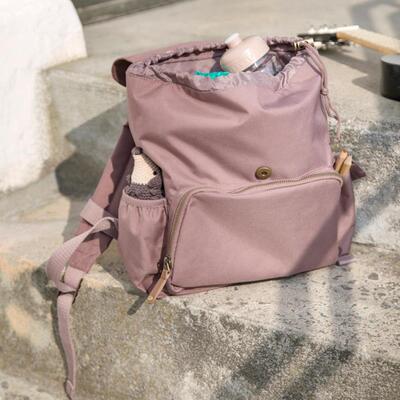 北欧风上学邮差包sebra双肩包女