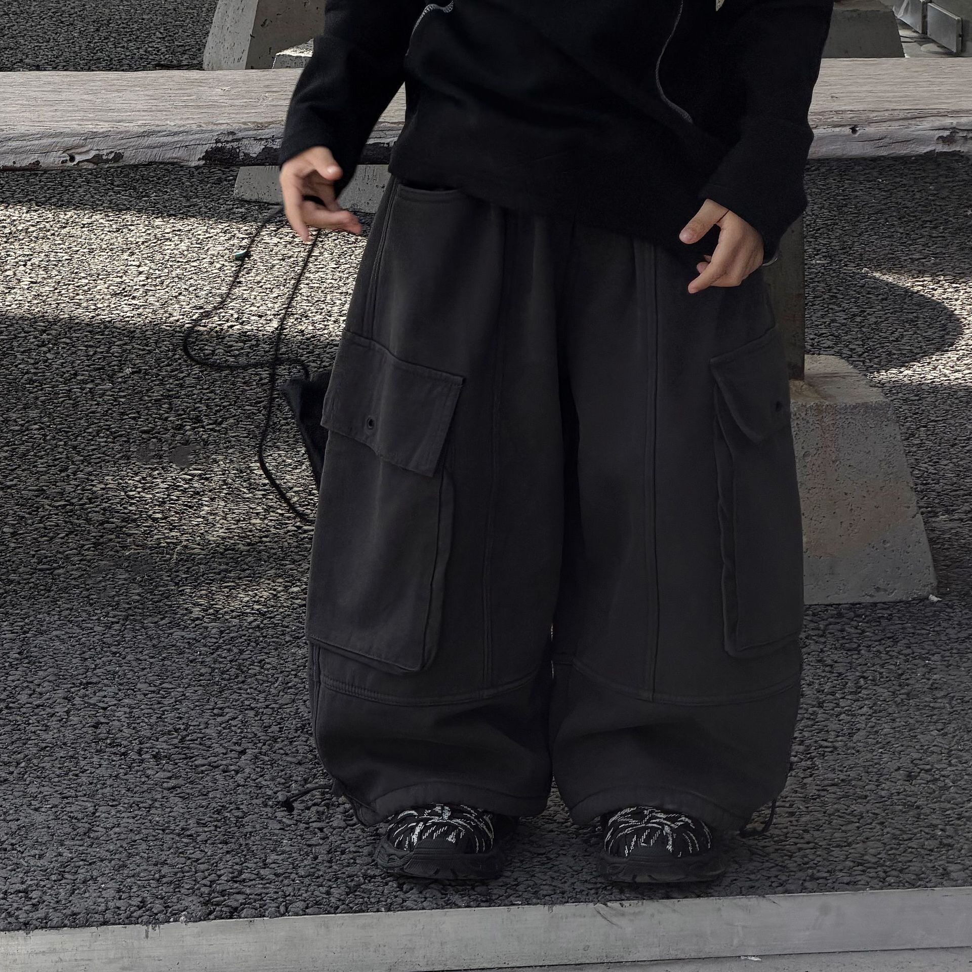 男童加绒工装裤2026秋冬新款儿童痞帅时髦裤子宝宝一体绒宽松裤