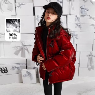 QKIKT女童羽绒服冬装2025新款中大童果冻红色女孩本命年保暖外套