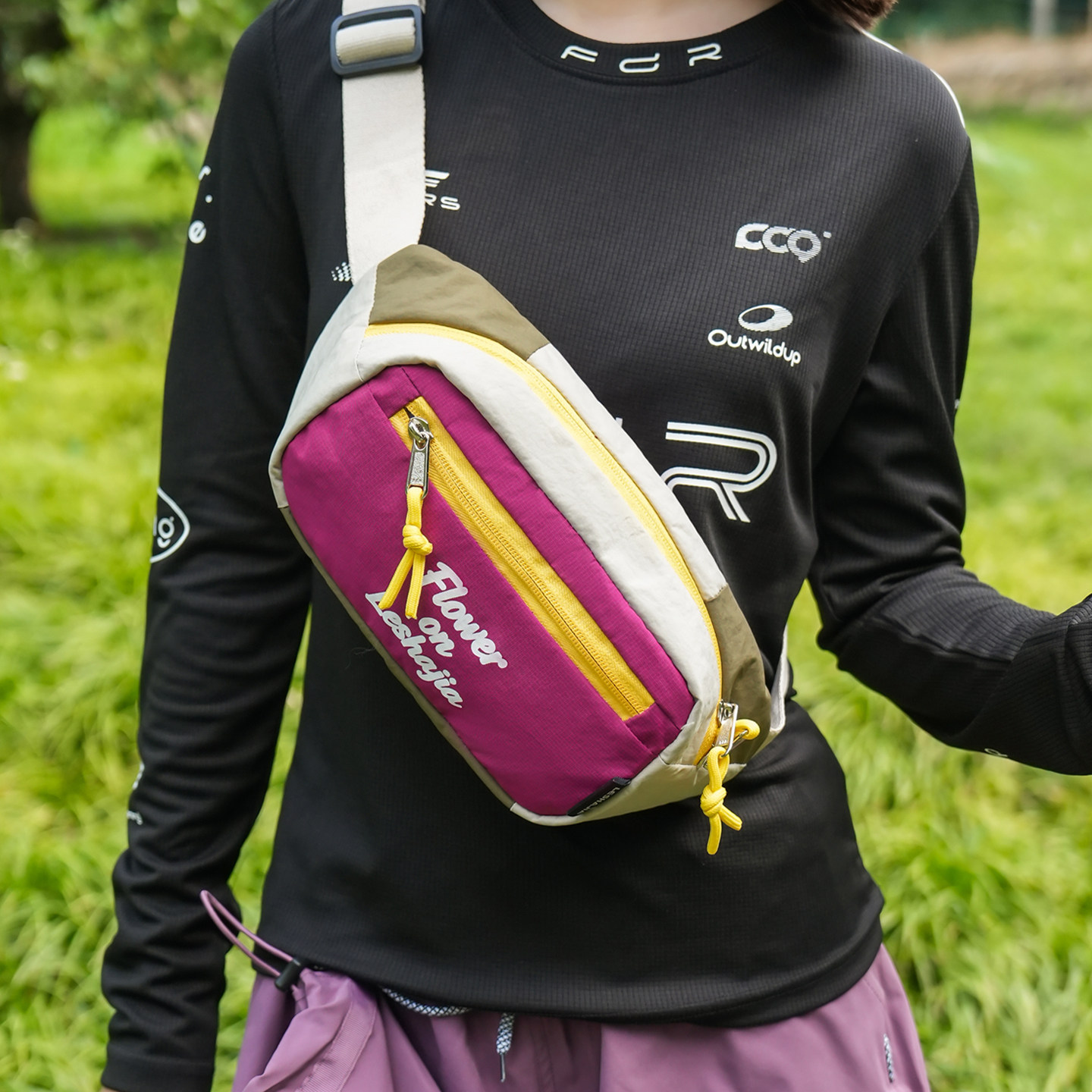 邦妮多巴胺撞色轻便户外胸包女