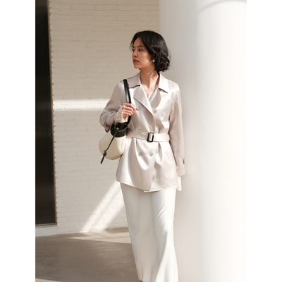 芝美日禾 浮游缎光 都市通勤醋酸束腰短风衣气质灰百搭早春款外套