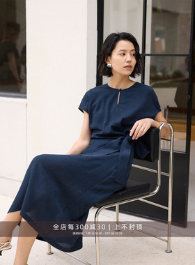 芝美日禾 奥地利LF级兰精天丝立裁收褶系带显瘦中长款藏青连衣裙