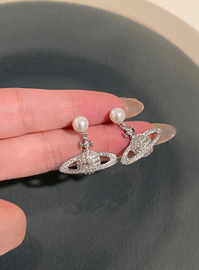 2025新款s925银针西太后土星珍珠耳钉轻奢高级感小众时尚耳饰耳夹