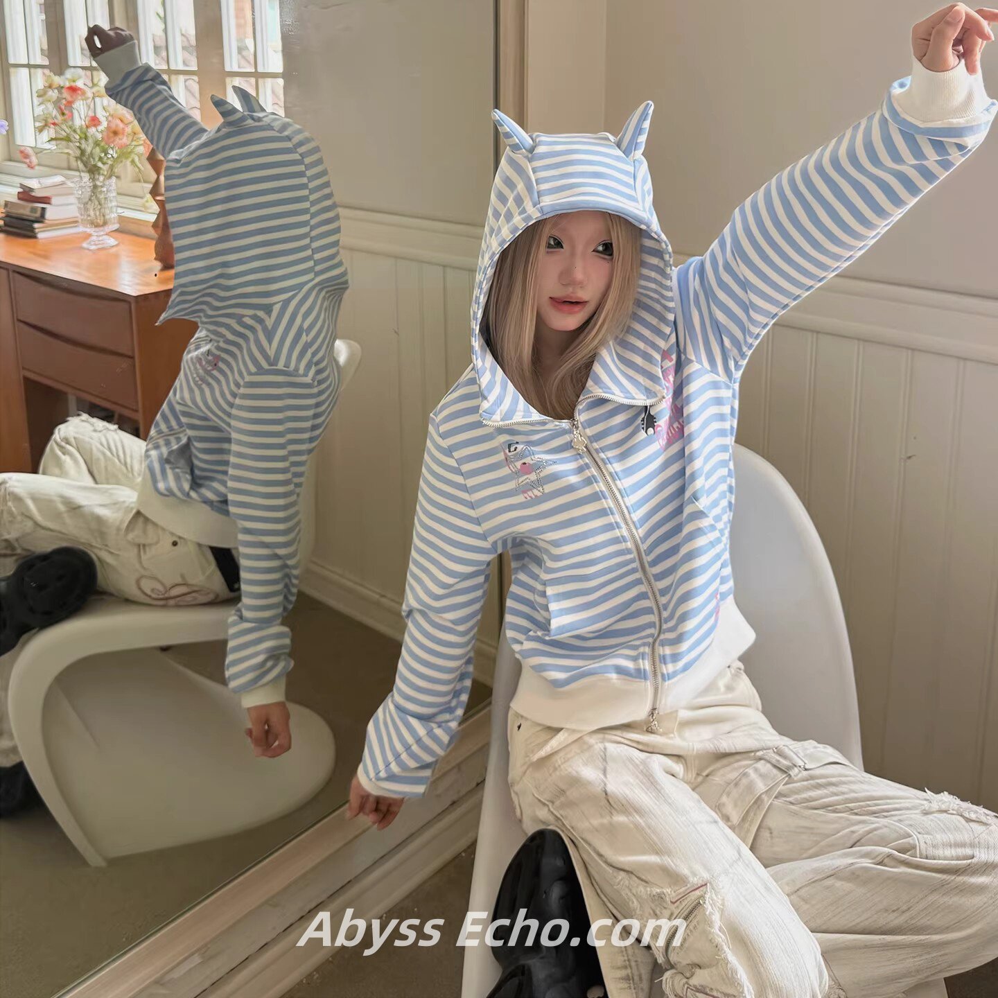 宅系正肩连帽卫衣女小个子短款春季新款宽松长袖开衫外套亚萌风