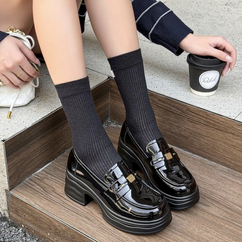 韩版英伦风金属扣百搭小皮鞋J2026新款漆皮厚底增高6cm轻便乐福鞋