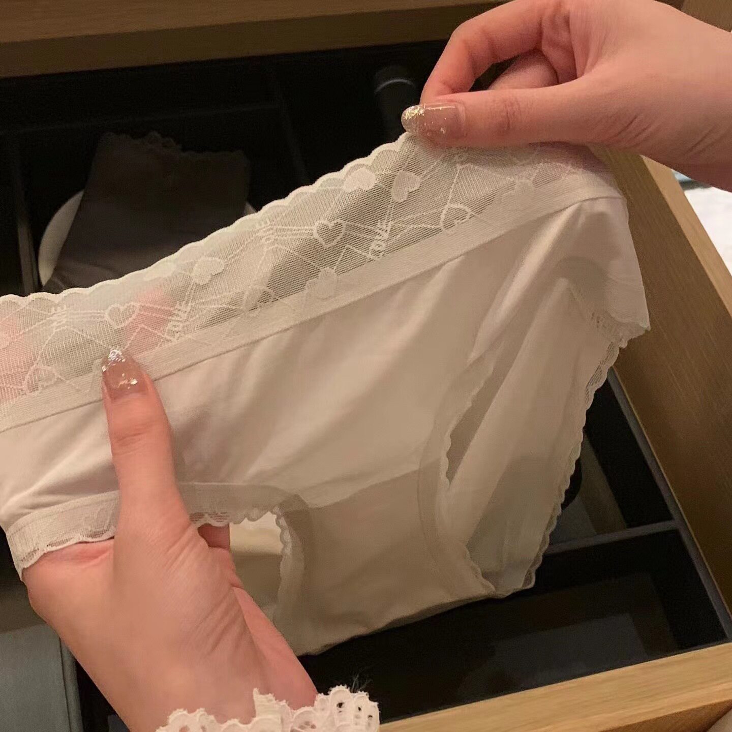蚕丝爱心面膜裤~冰丝无痕透气超薄女士中腰三角裤女纯棉底挡短裤