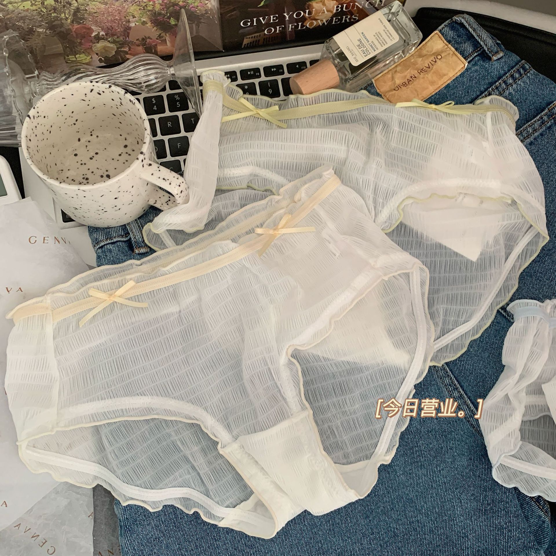 甜美百褶泡泡网纱双蝴蝶结桑蚕丝裆中腰高弹包臀木耳边三角内裤女