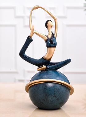 北欧现代简约风瑜伽女孩瑜伽家居客厅室艺术装饰品树脂工艺品摆件