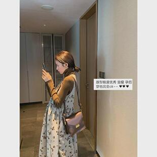 ◆孕妇装◆时髦狂欢~秋冬高领上衣+碎花背心裙连衣裙两件套装