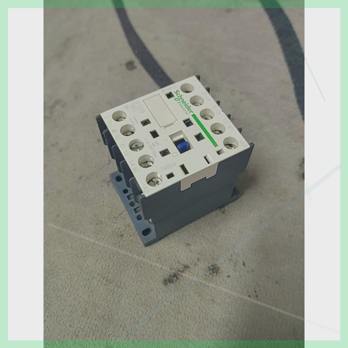 议价施耐德接触式继电器 LP1K0910BD 九成新