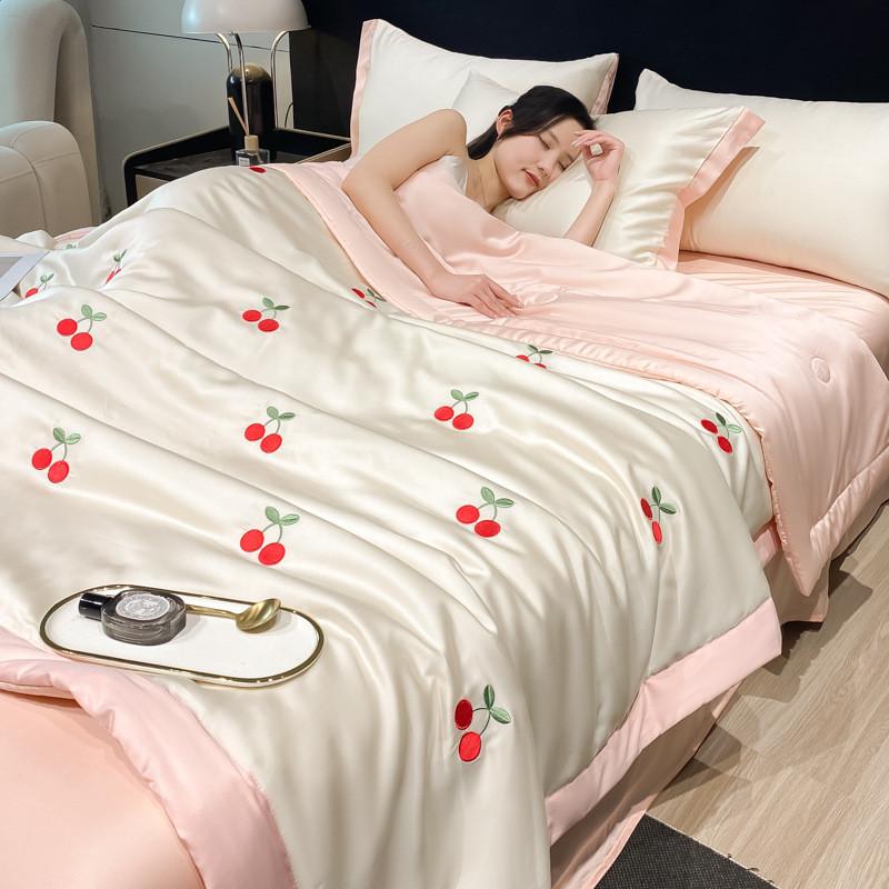 夏季学生宿舍机水洗冰丝夏凉被四件套可单人夏被空调被夏天薄被子