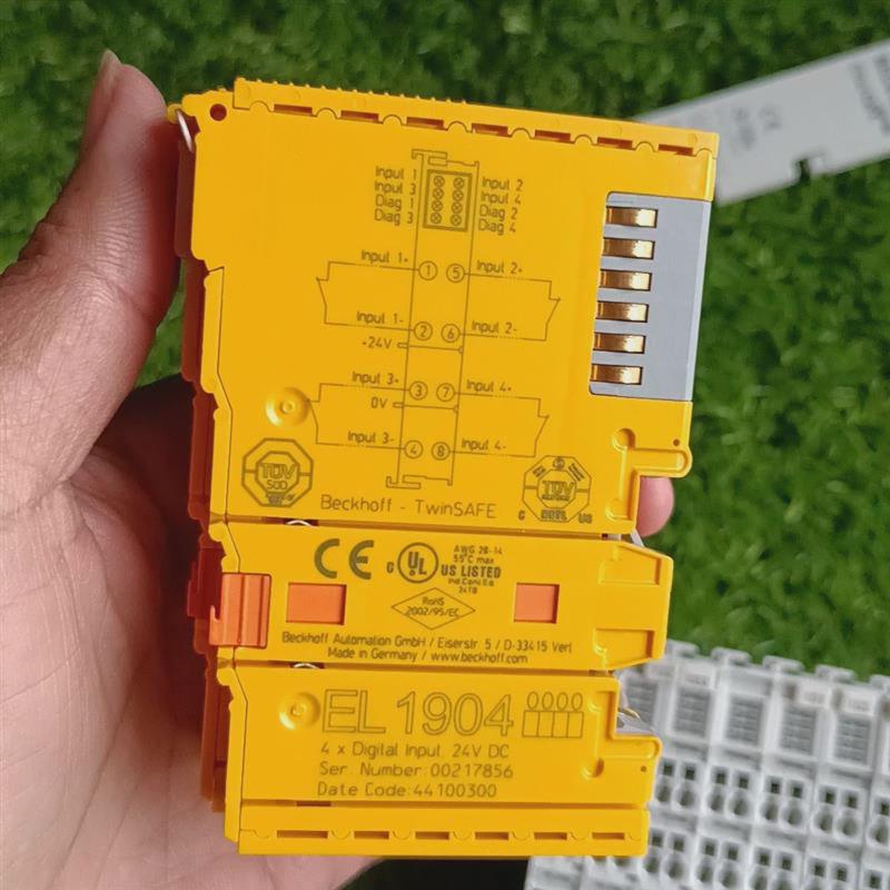 议价倍福模块EL1904，二手拆机一台，功能包好，成色漂亮，爽快