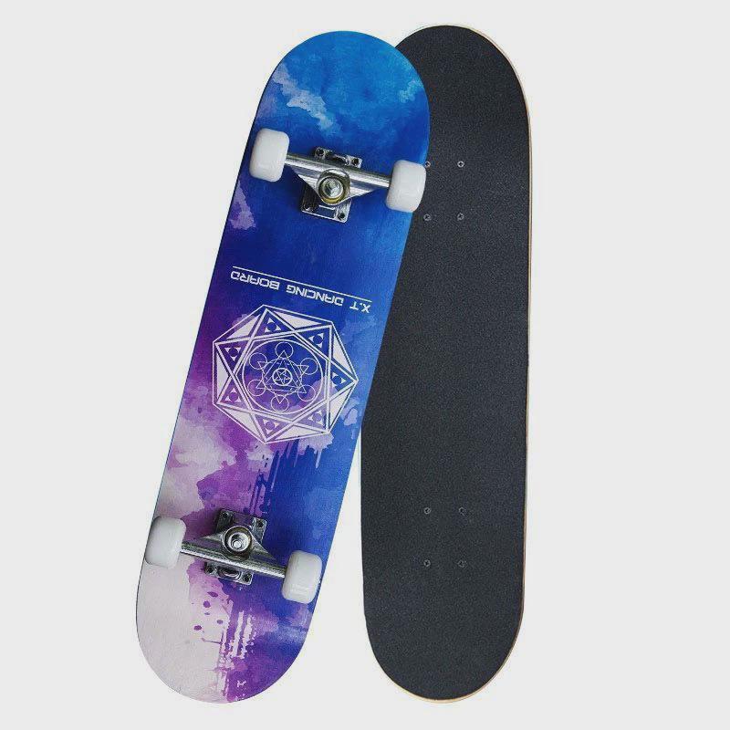 四轮滑板男女新手双翘板公路成人专业青少年儿童滑板车厂家pu轮子