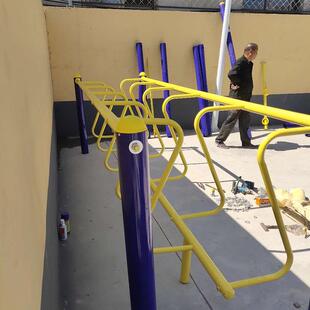 桥室外户外公园广场社区老年体育扭腰步道铁索桥呼啦小区健身器材