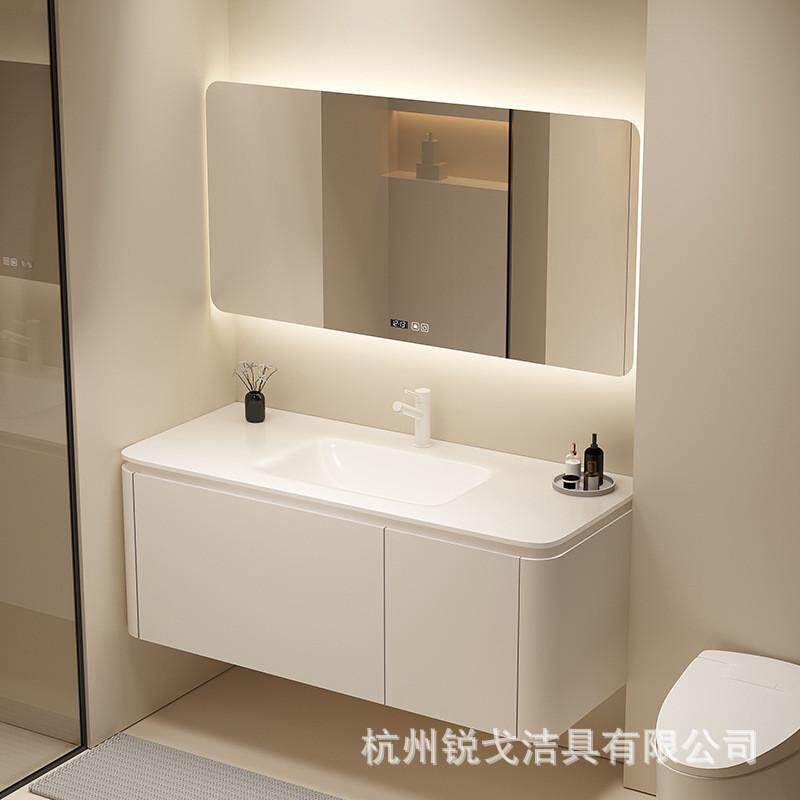轻奢风浴室柜组合陶瓷板无缝岩一体盆洗手洗盆橡木吊柜洗漱台厂家