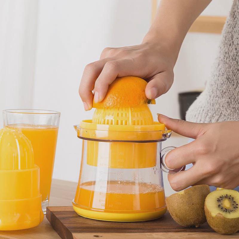 Hot Convenient Useful Portable Juicer Manual Fruit Squeezer